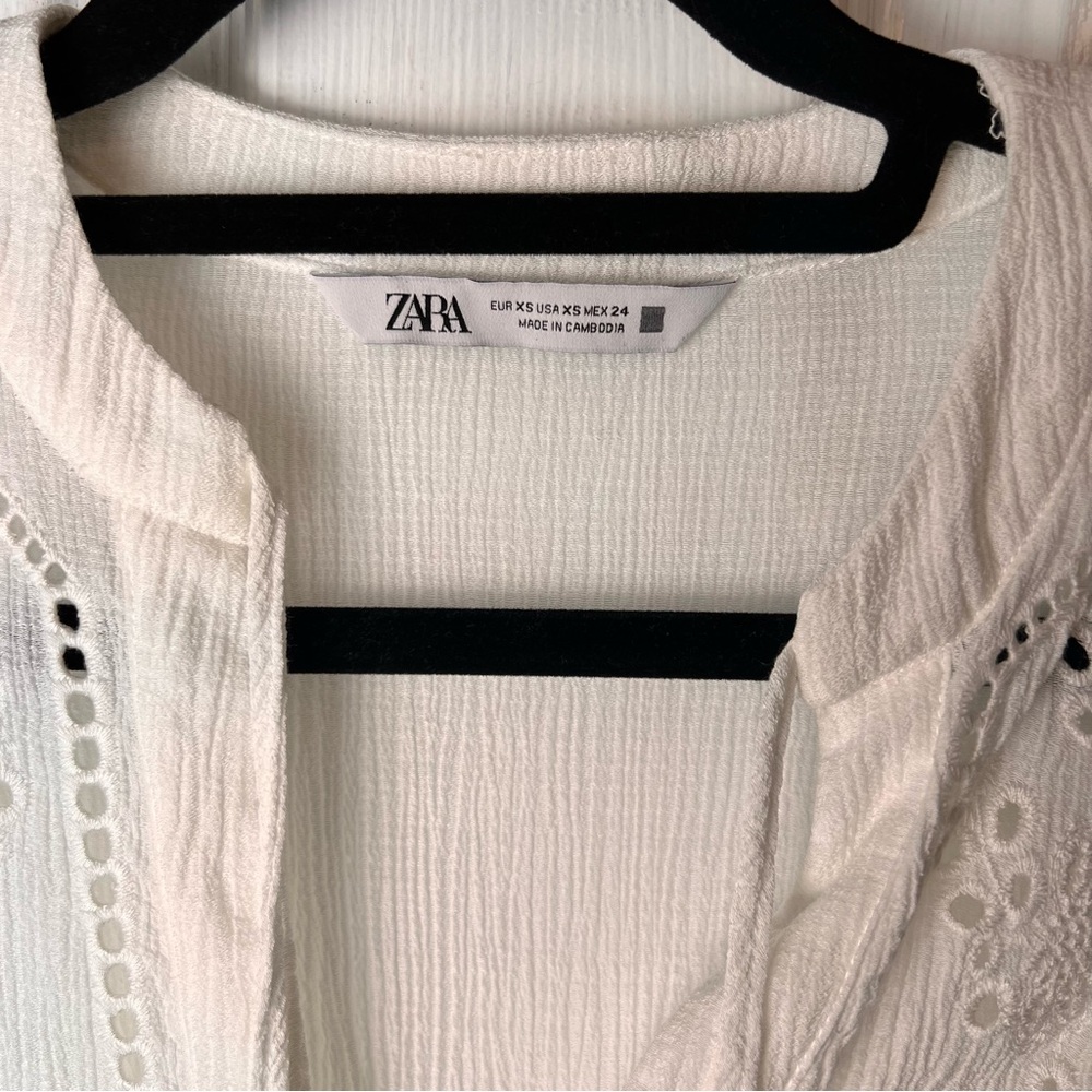 ZARA White Flowy Eyelet Lightweight Long Sleeve V-Neck Boho Blouse - Size XS - Picture 5 of 7
